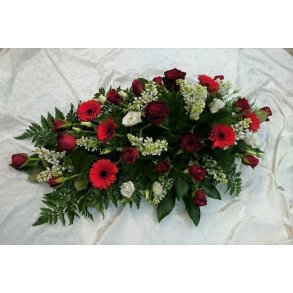 R�d og hvit b�redekorasjon