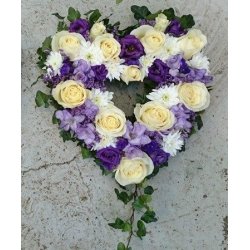 pent hvit og lilla hjerte med efyhale