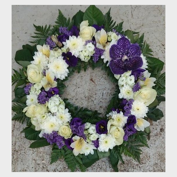 Hvit og lilla krans