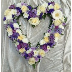 �pent hvit og lilla hjerte med ef�yhale